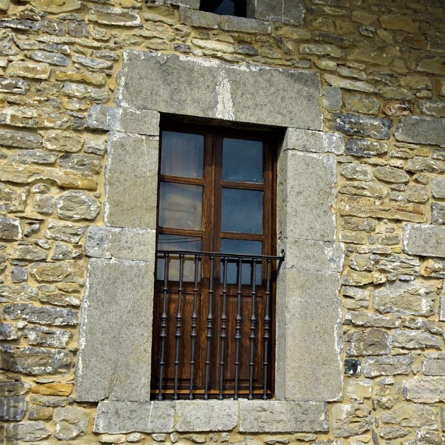 Hotel Dona Lola Izarra Exterior foto